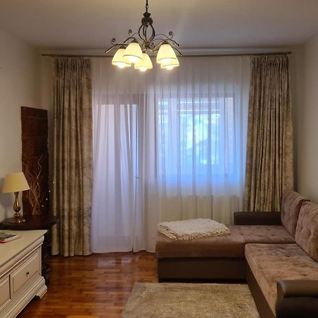 Apartament Bogdan Гура Хуморулуй Екстериор снимка