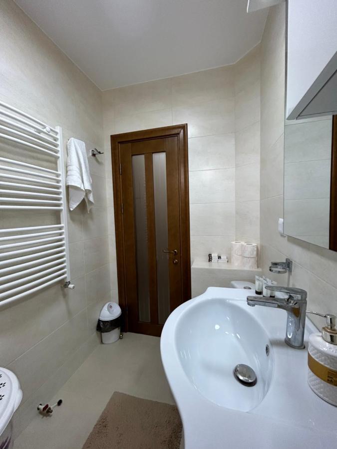 Apartament Bogdan Гура Хуморулуй Екстериор снимка