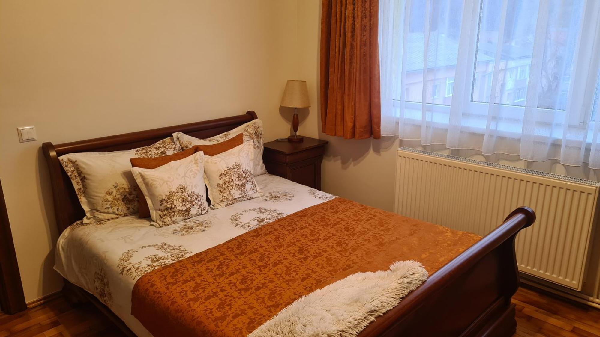 Apartament Bogdan Гура Хуморулуй Екстериор снимка